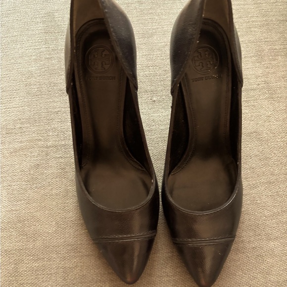 Tory Burch Bernice Black Leather Pumps - size 7.5 - Picture 2 of 5